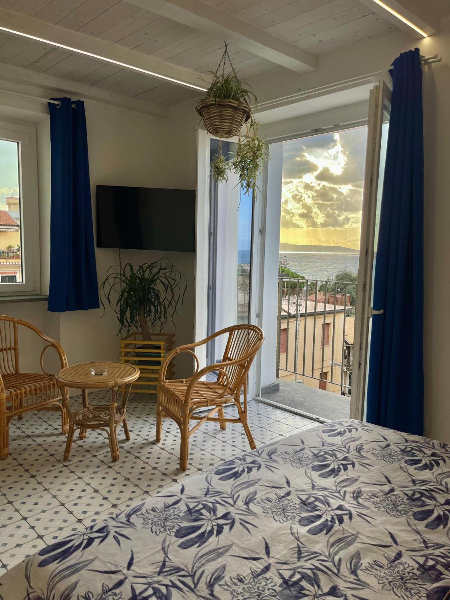 Casa Vacanze Penelope Pizzo  Luaran gambar